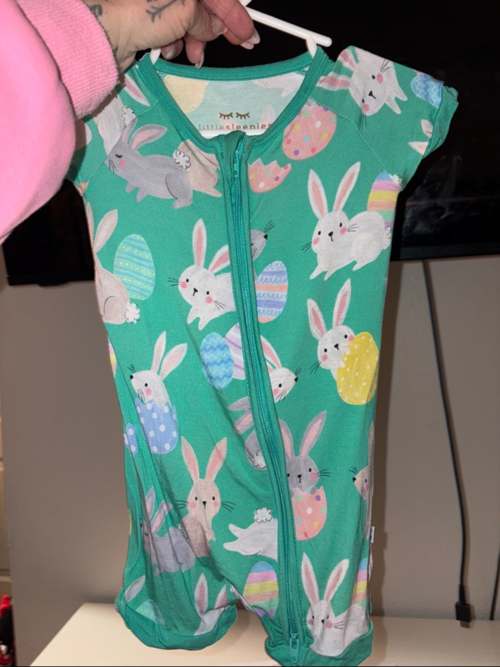 Green Bunny & Easter Egg Zip Romper little Sleepies bamboo 6-12 months euc